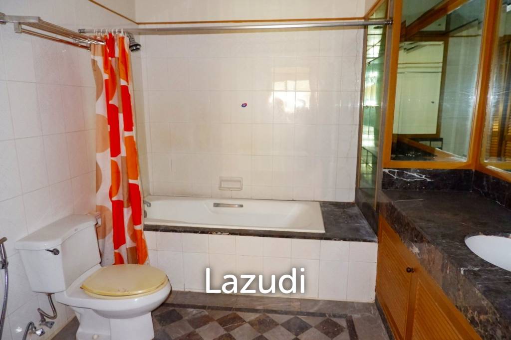 1 Bed 1 Bath 93.28 SQ.M Baan Chao Praya