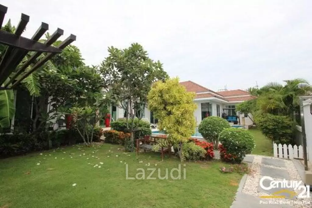 RED MOUNTAIN LUXURY : 4 Bed Luxury Pool Villa