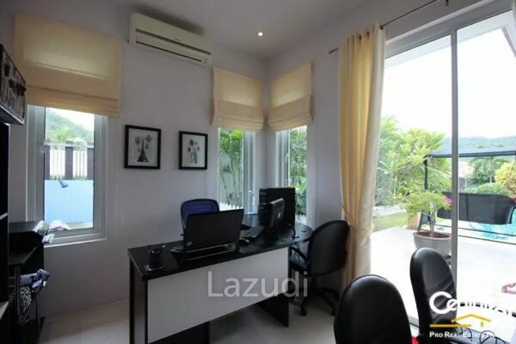 RED MOUNTAIN LUXURY : 4 Bed Luxury Pool Villa