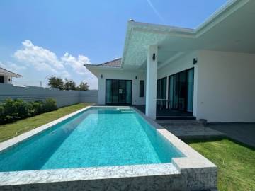 AILEEN VILLAGE HUA HIN : 3 bed pool villa