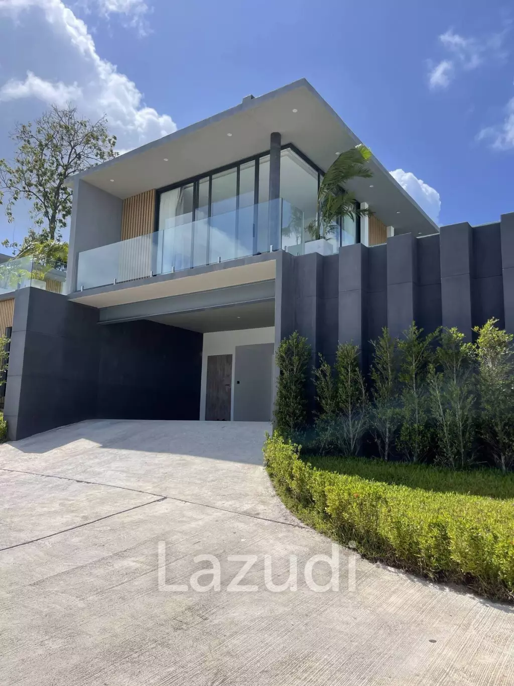 Modern Residence of 6 Villas in Choeng Mon