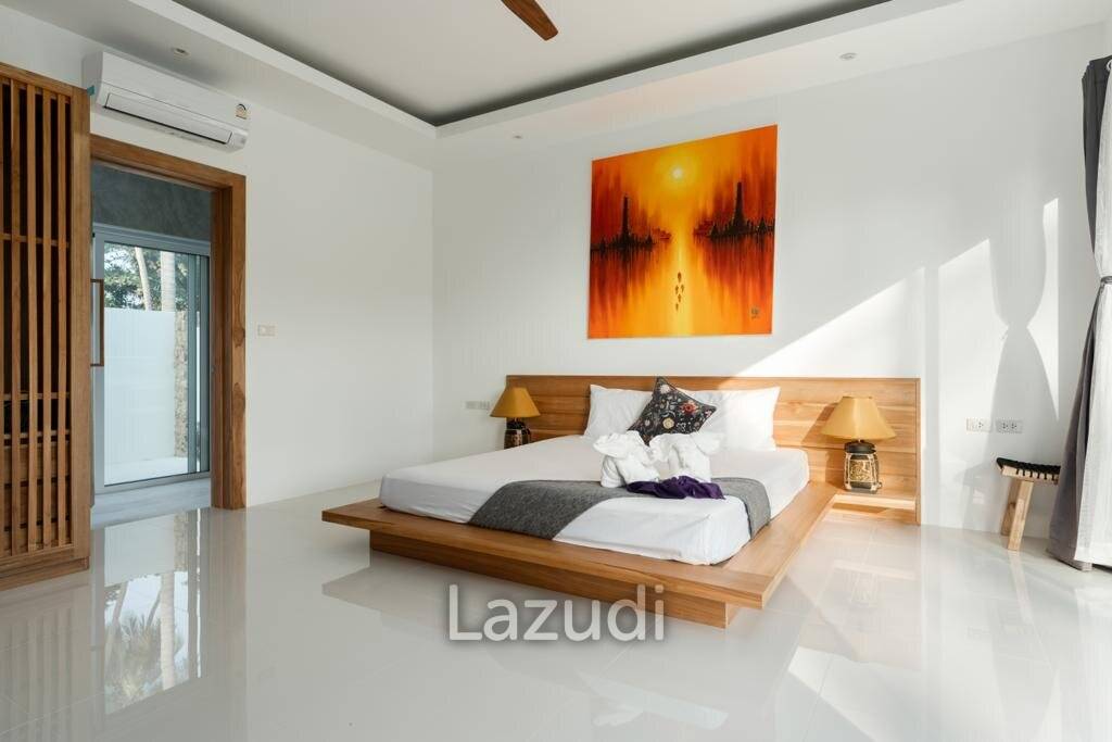 Sunset View Beachfront Villa in Lipa Noi