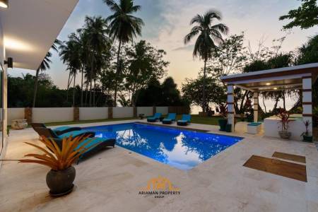 Sunset View Beachfront Villa in Lipa Noi