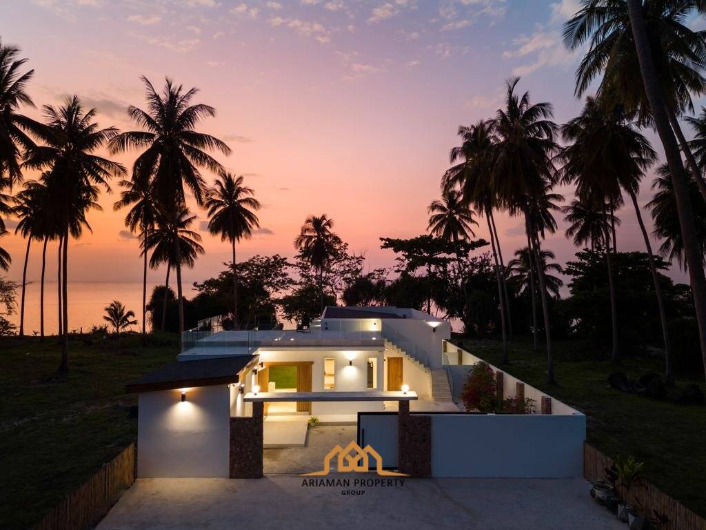 Sunset View Beachfront Villa in Lipa Noi