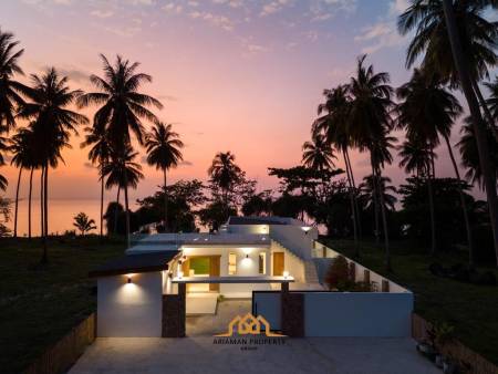 Sunset View Beachfront Villa in Lipa Noi