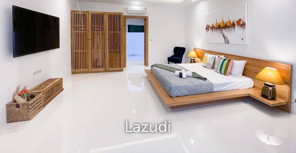 Sunset View Beachfront Villa in Lipa Noi