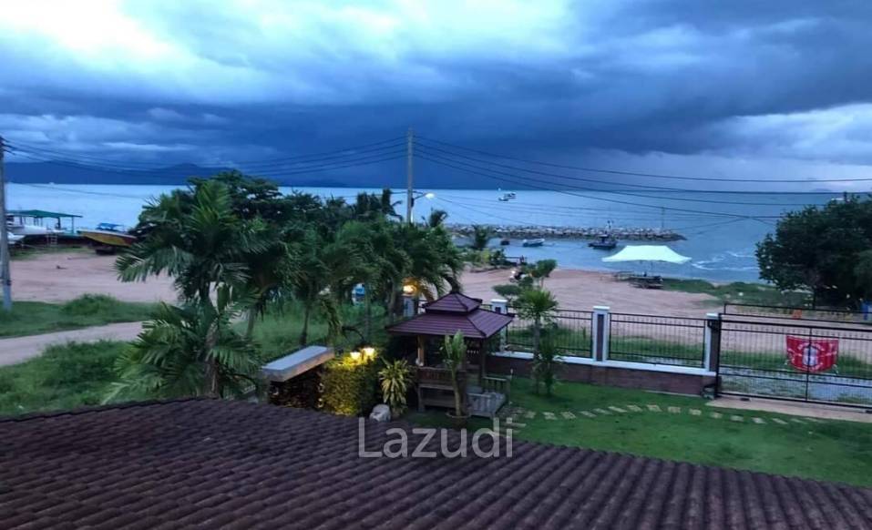 Land 200 Sqm. Near Ocean Marina