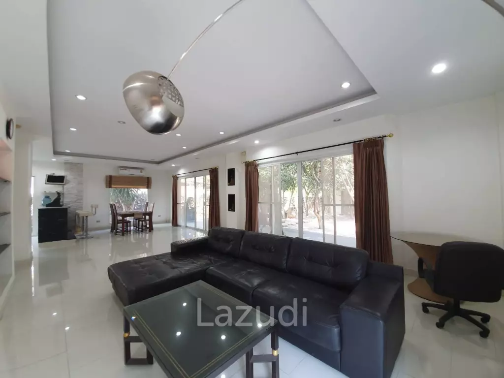 2 Bedrooms 2 Bathrooms 220 Sqm. Soi Siam Country.