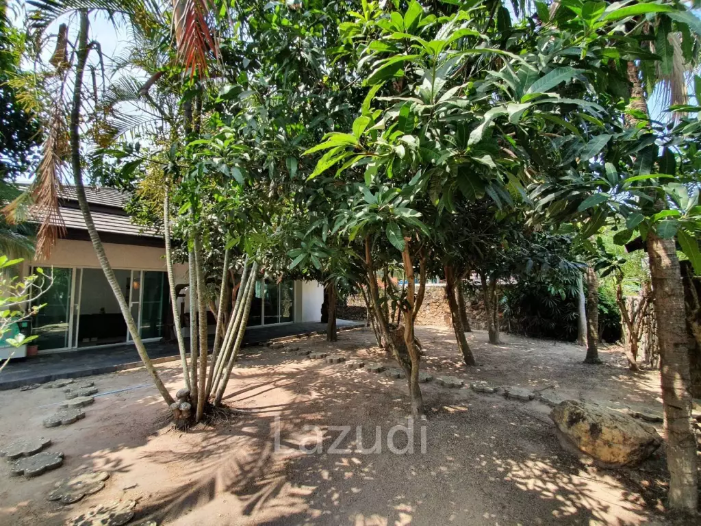 2 Bedrooms 2 Bathrooms 220 Sqm. Soi Siam Country.