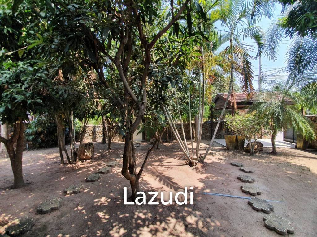 2 Bedrooms 2 Bathrooms 220 Sqm. Soi Siam Country.