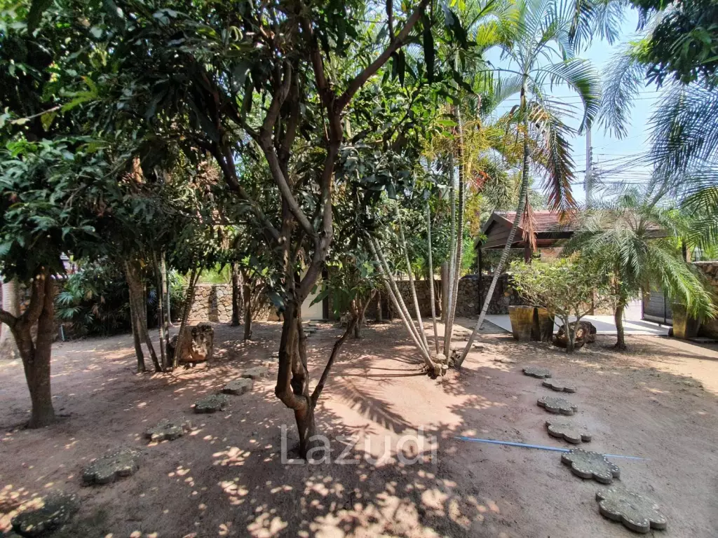 2 Bedrooms 2 Bathrooms 220 Sqm. Soi Siam Country.