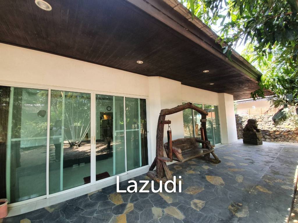 2 Bedrooms 2 Bathrooms 220 Sqm. Soi Siam Country.