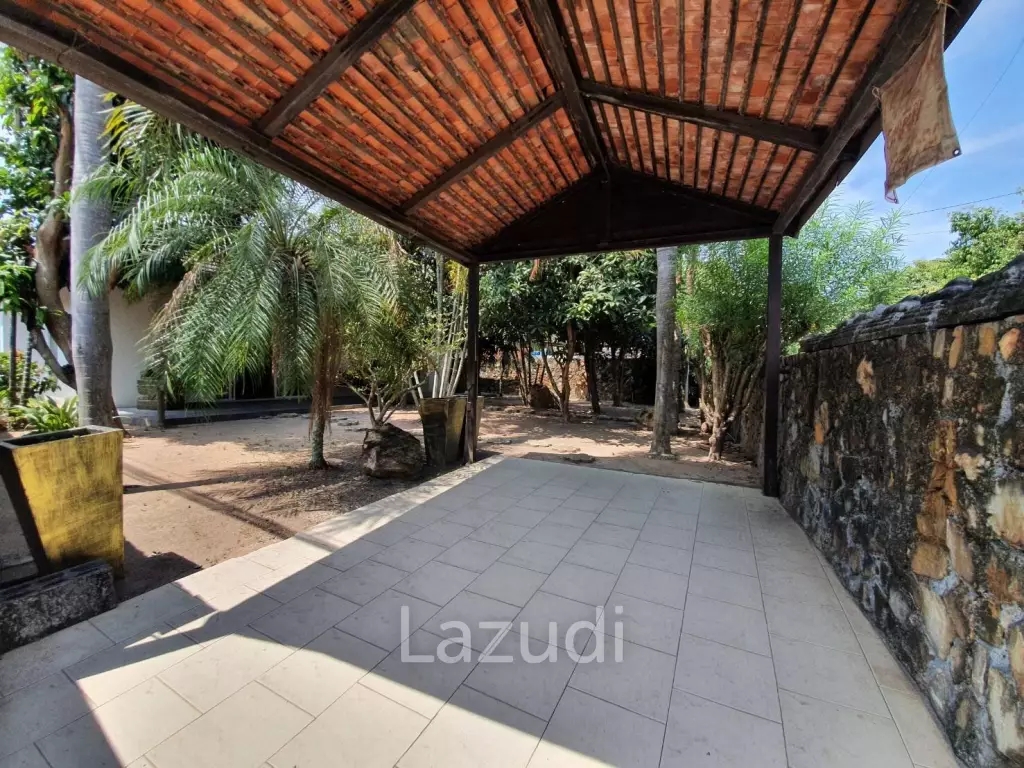 2 Bedrooms 2 Bathrooms 220 Sqm. Soi Siam Country.