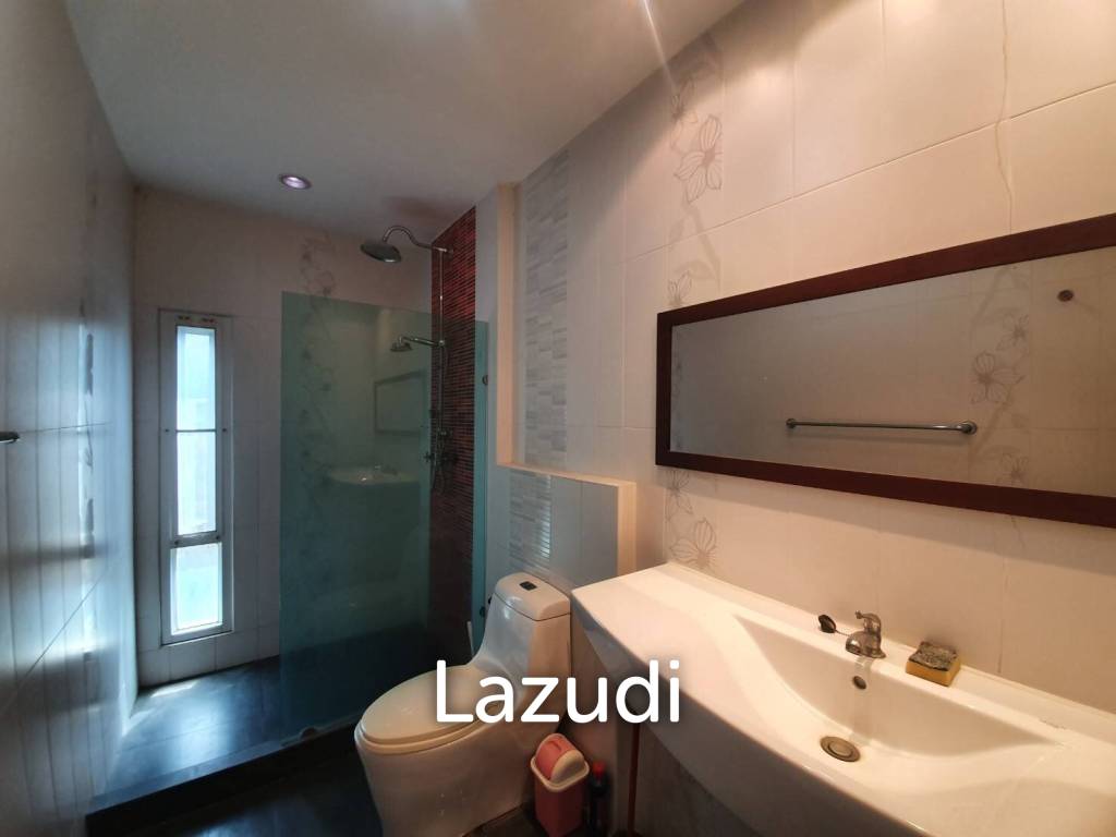 2 Bedrooms 2 Bathrooms 220 Sqm. Soi Siam Country.