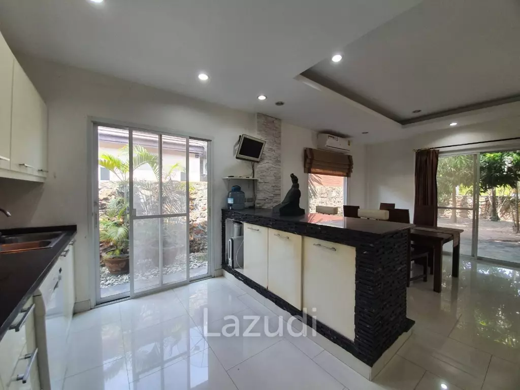 2 Bedrooms 2 Bathrooms 220 Sqm. Soi Siam Country.