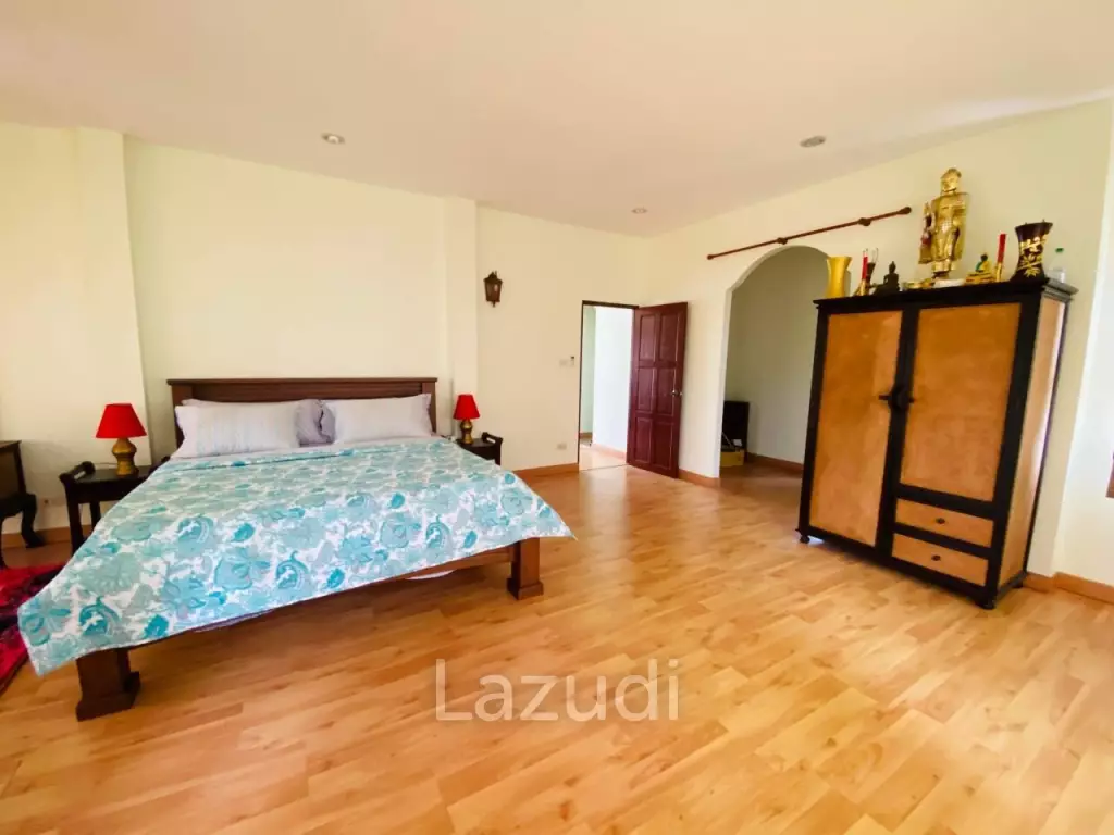 TROPICAL SEAVIEW PRANBURI  : 5 bed pool villa