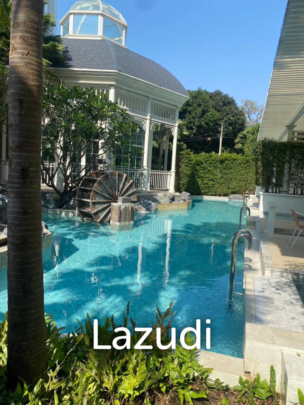 For Sale Grand Florida beach front condo