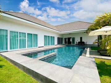 Aria 1 : 4 Bedroom Pool Villa On A Large Land Plot