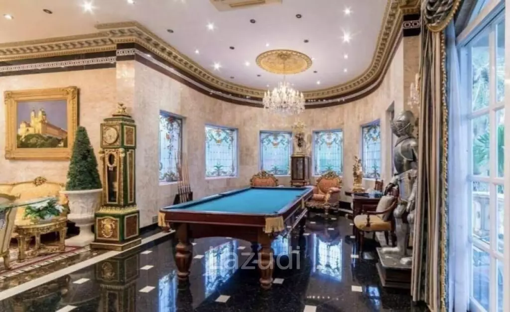 7 Bed 8 Bath 1,742 SQ.M House near Motor Way 7.