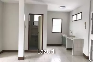 2 Bedrooms 3 Bathroom 180 Sqm. Noenplubwan.