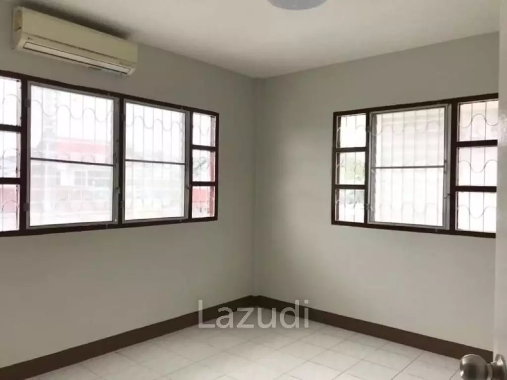 2 Bedrooms 3 Bathroom 180 Sqm. Noenplubwan.