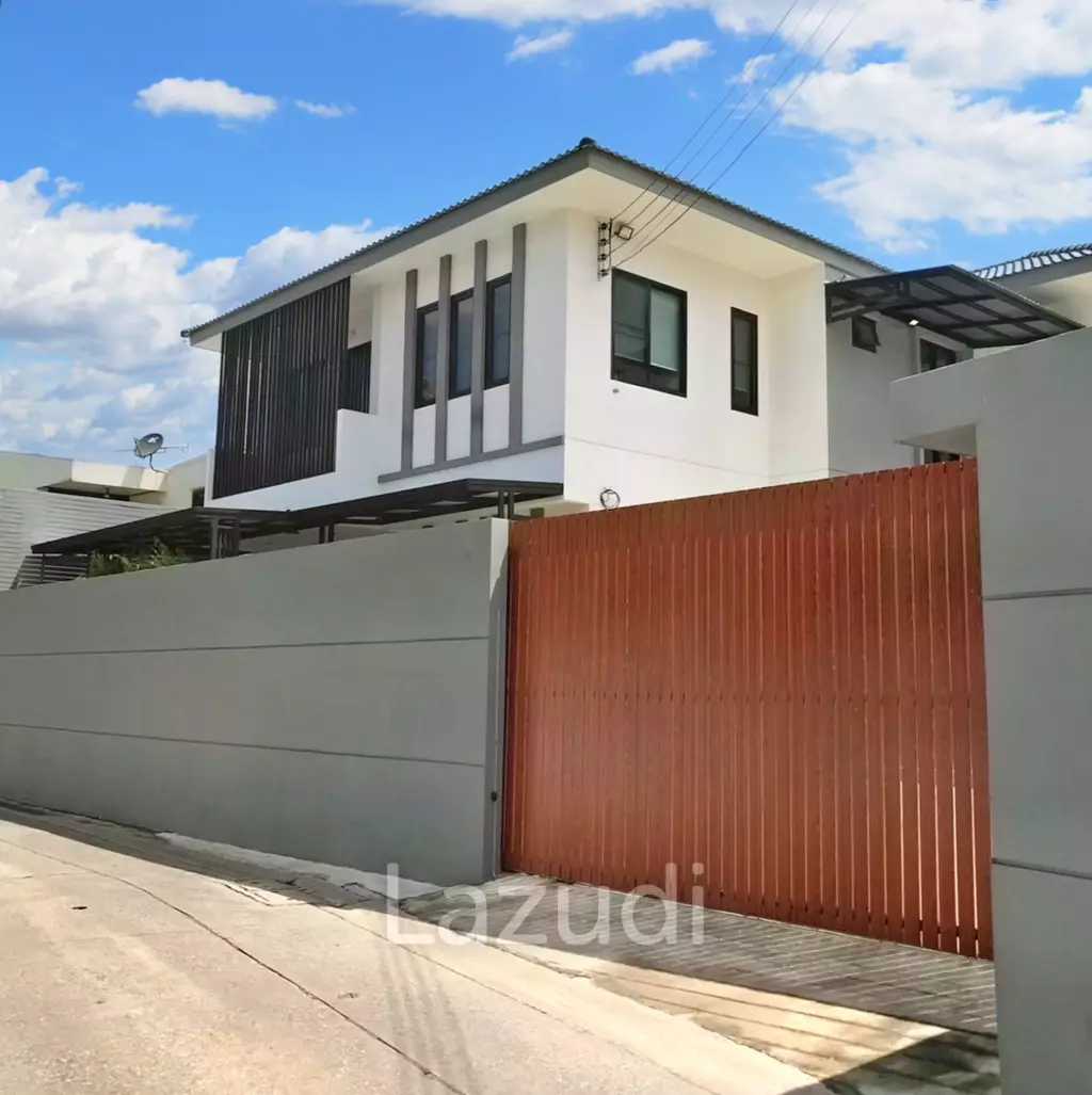 4 Bed 238 SQ.M House For Sale at Sukhumvit 65