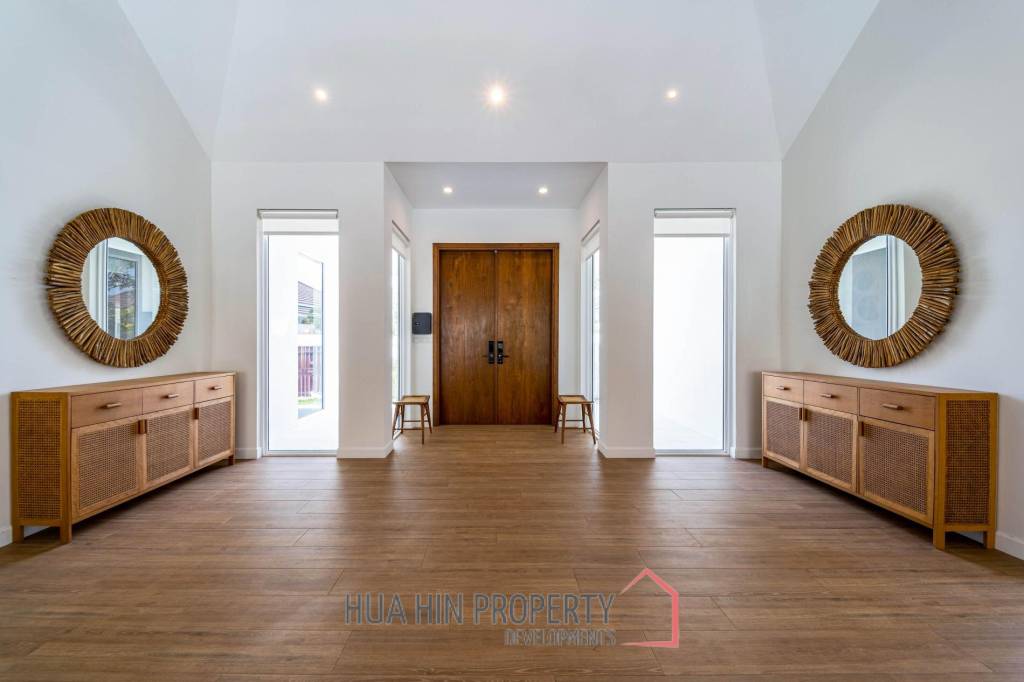 Woodlands: Luxury 7 Bedroom Pool Villa for Sale