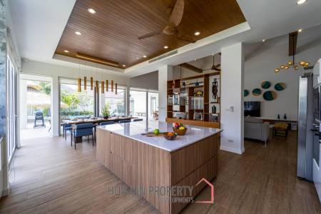 Woodlands: Luxury 7 Bedroom Pool Villa for Sale