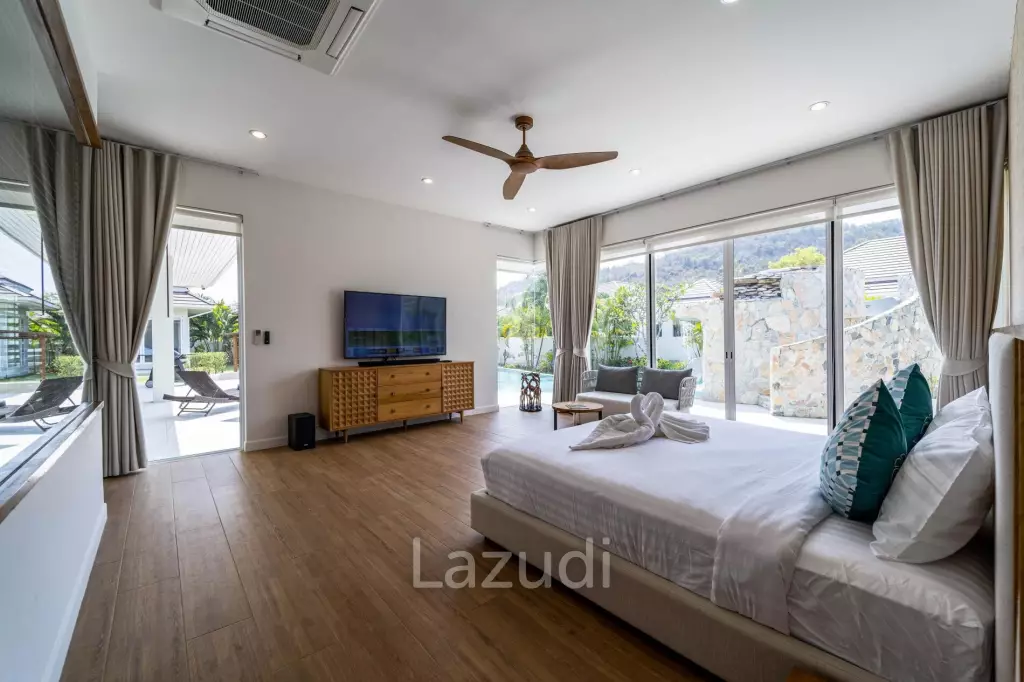 Woodlands: Luxury 7 Bedroom Pool Villa for Sale