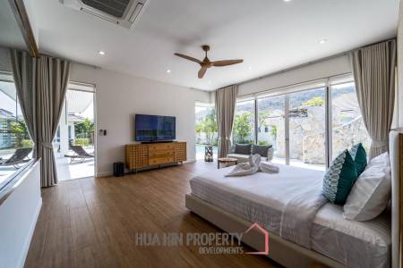 Woodlands: Luxury 7 Bedroom Pool Villa for Sale
