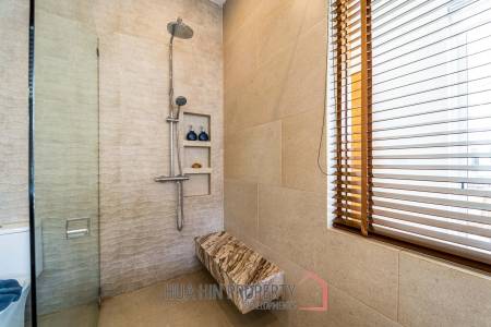 Woodlands: Luxury 7 Bedroom Pool Villa for Sale