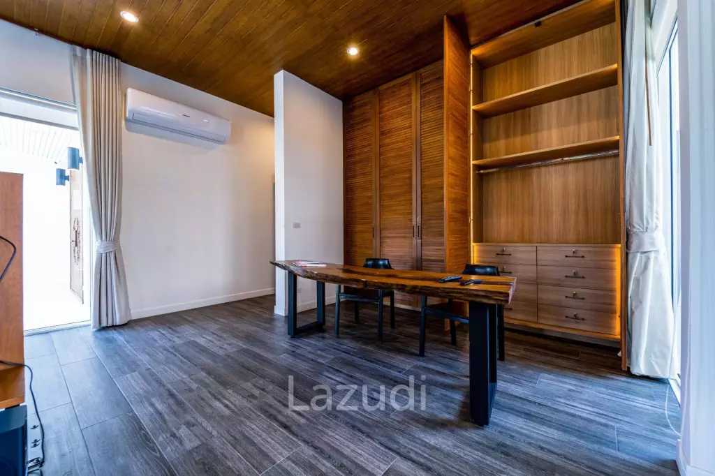 Woodlands: Luxury 7 Bedroom Pool Villa for Sale
