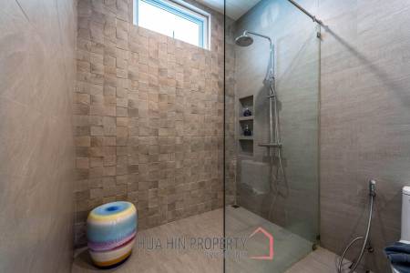 Woodlands: Luxury 7 Bedroom Pool Villa for Sale