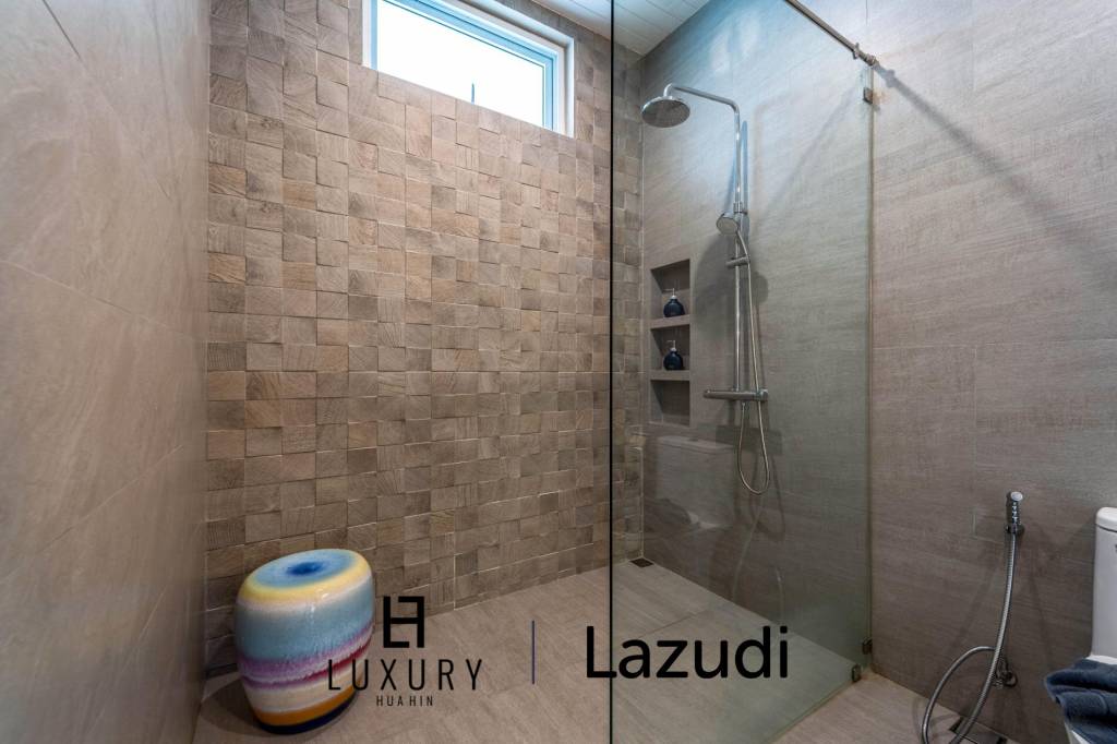 1,600 metro cuadrado 7 ` 7 Baño Villa de Venta