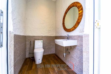 Woodlands: Luxury 7 Bedroom Pool Villa for Sale