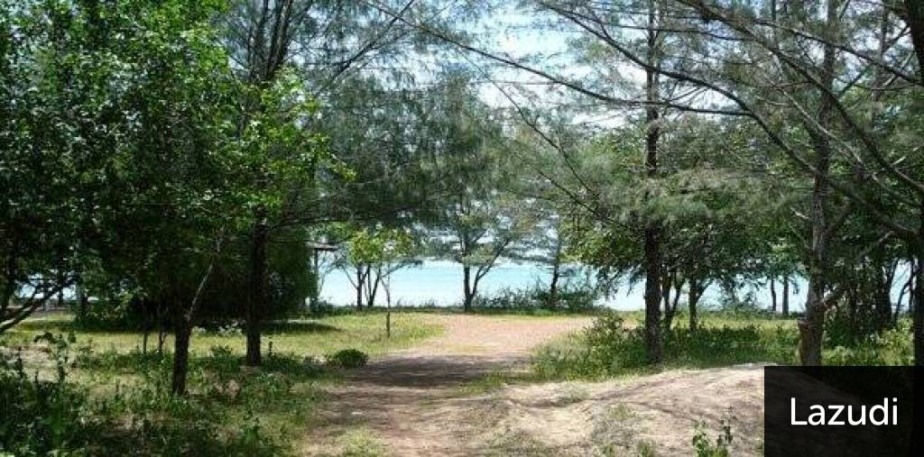 8 Rai of amazing Beachfront Land in Prachuap Khiri Khan (FINANCING POSSIBLE)