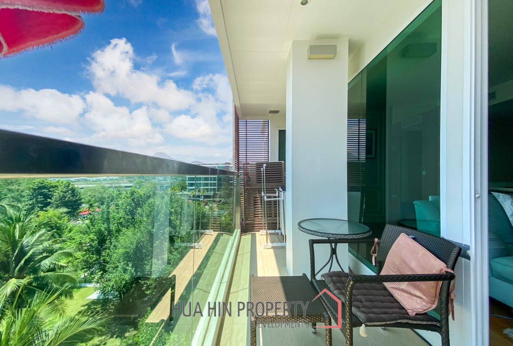 Amari Residences : 2 Bedroom Condo With Pool and Sea Views