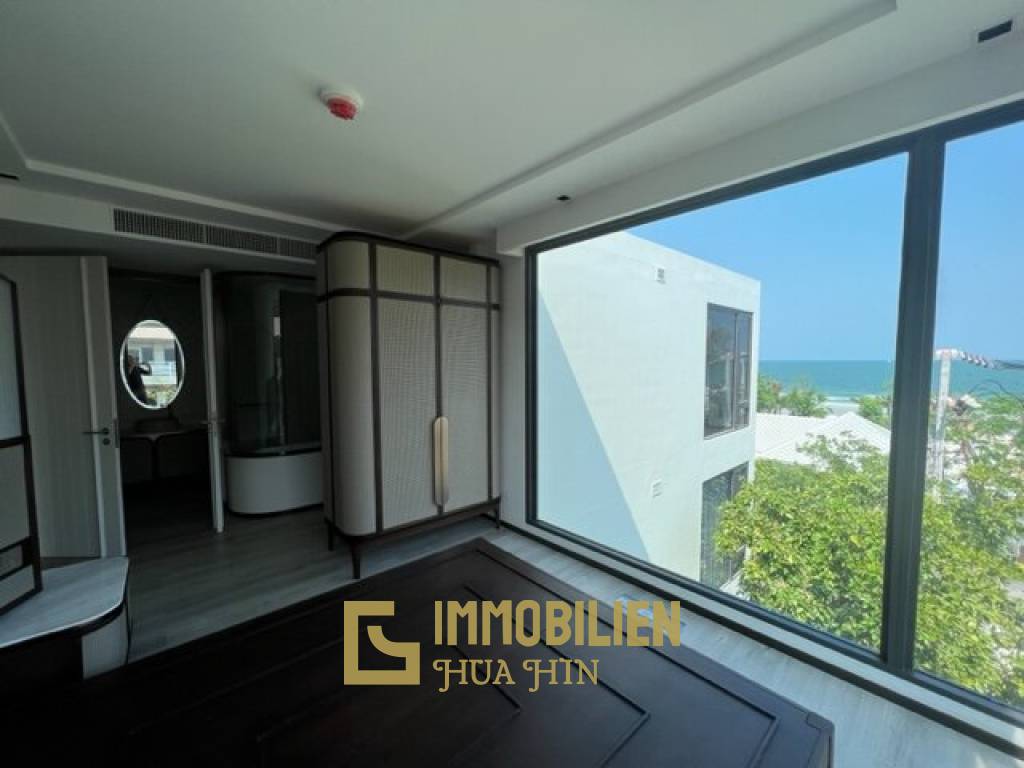 INTERCONTINENTAL RESIDENCES : Luxury 3 Bed Beachfront condo