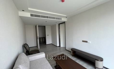 INTERCONTINENTAL RESIDENCES : Luxury 3 Bed Beachfront condo