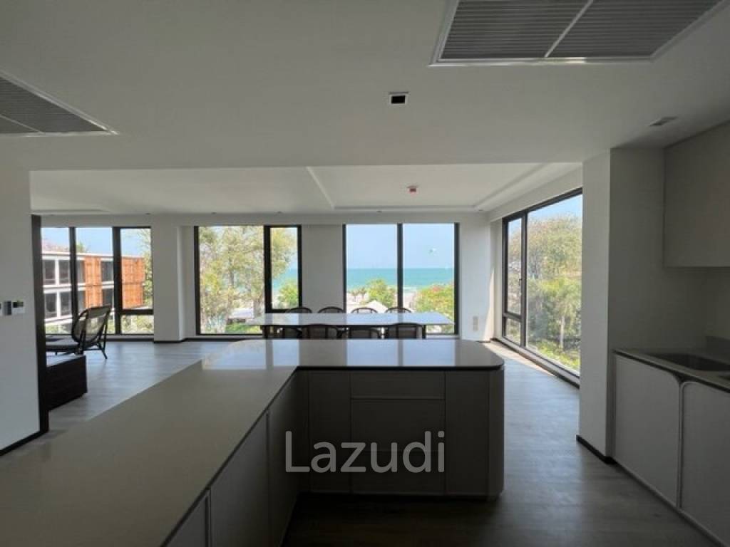 INTERCONTINENTAL RESIDENCES : Luxury 3 Bed Beachfront condo