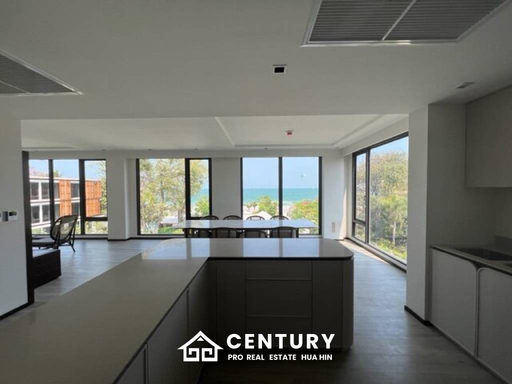 INTERCONTINENTAL RESIDENCES : Luxury 3 Bed Beachfront condo