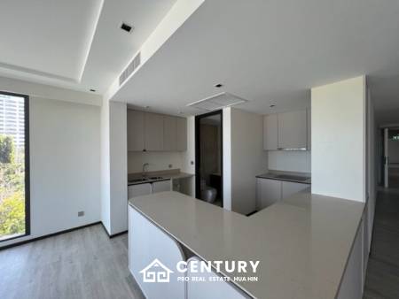 INTERCONTINENTAL RESIDENCES : Luxury 3 Bed Beachfront condo