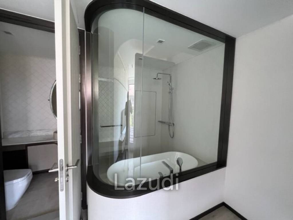 INTERCONTINENTAL RESIDENCES : Luxury 3 Bed Beachfront condo