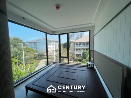 INTERCONTINENTAL RESIDENCES : Luxury 3 Bed Beachfront condo