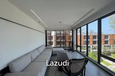 INTERCONTINENTAL RESIDENCES : Luxury 3 Bed Beachfront condo