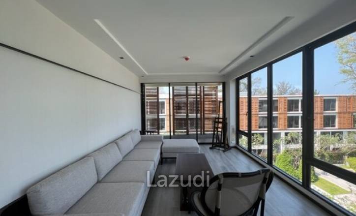 INTERCONTINENTAL RESIDENCES : Luxury 3 Bed Beachfront condo