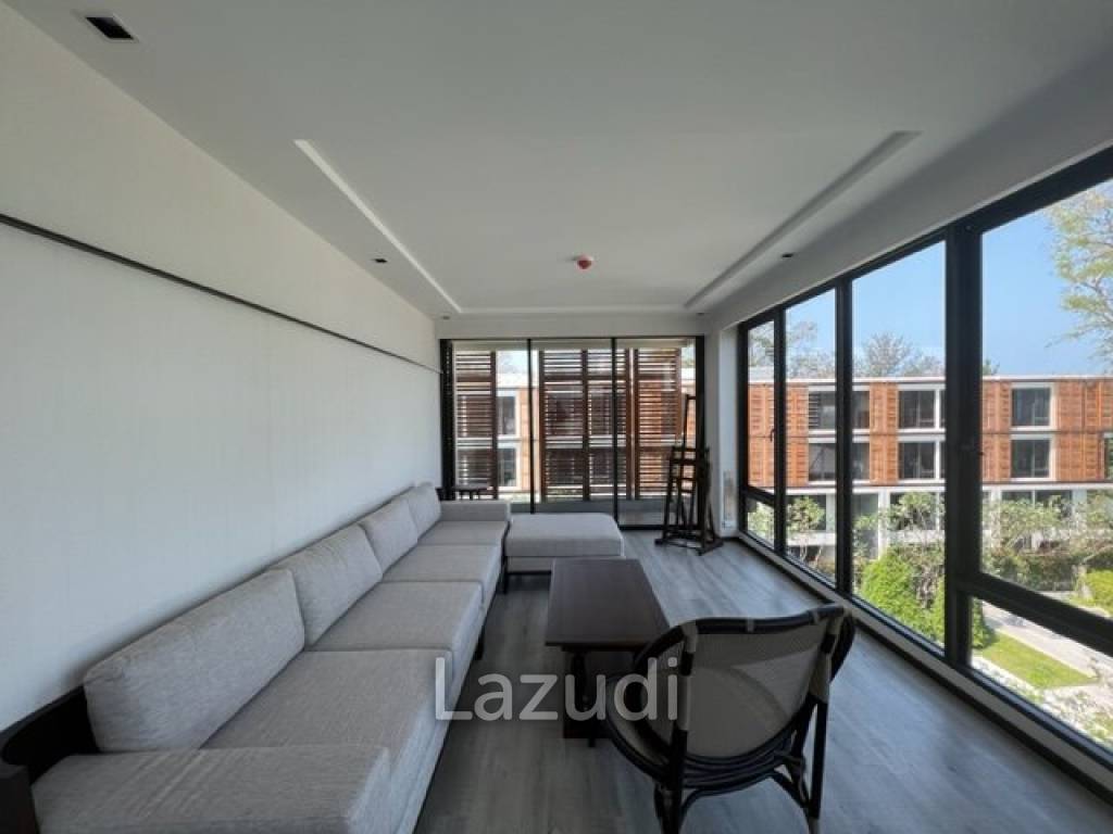 INTERCONTINENTAL RESIDENCES : Luxury 3 Bed Beachfront condo