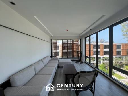 INTERCONTINENTAL RESIDENCES : Luxury 3 Bed Beachfront condo