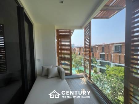 INTERCONTINENTAL RESIDENCES : Luxury 3 Bed Beachfront condo