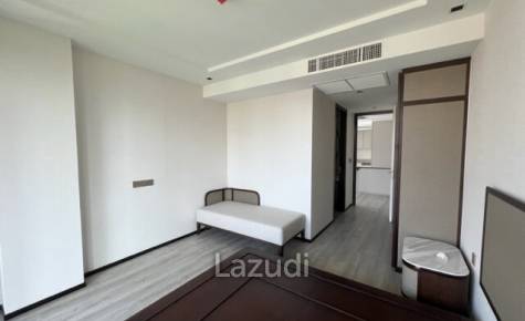 INTERCONTINENTAL RESIDENCES : Luxury 3 Bed Beachfront condo